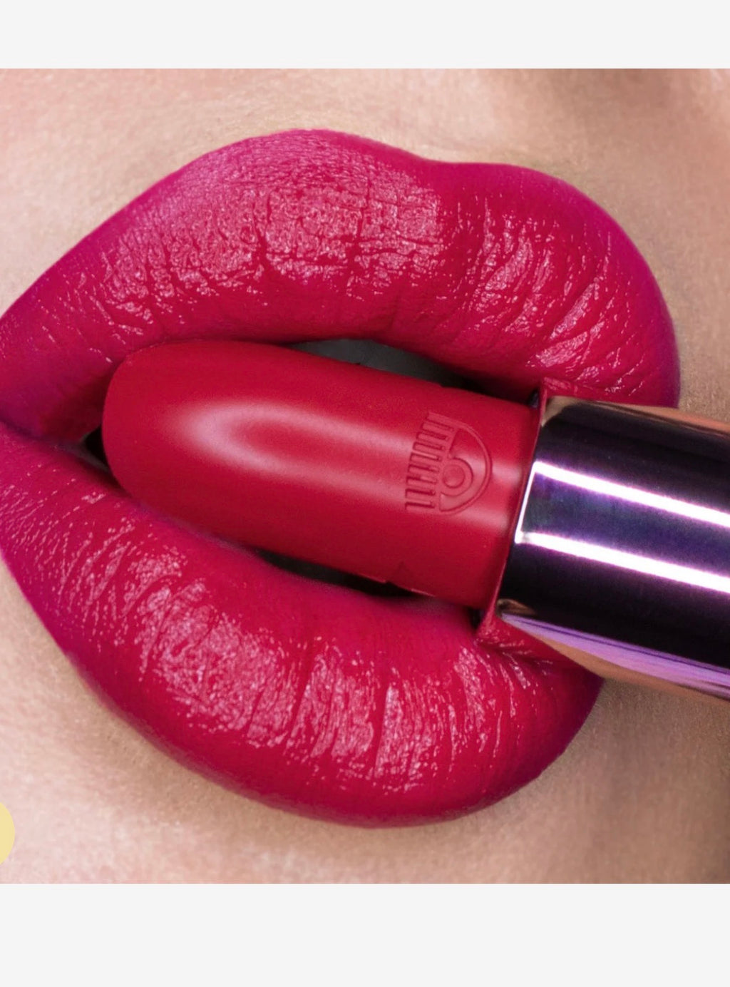 CHIARA FERRAGNI - LIPSTICK - KISS FIERCELY
